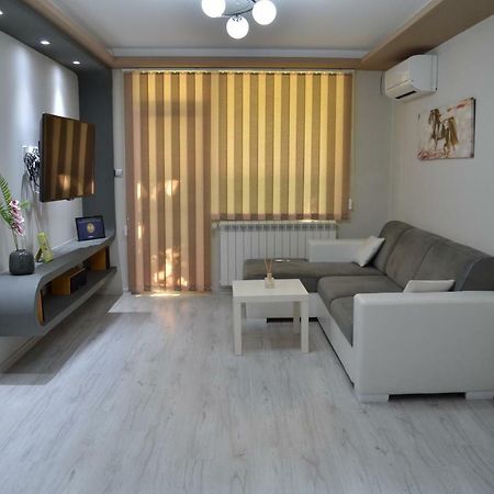 Luxury Apartment Near Varna, Located In Targovishte エクステリア 写真